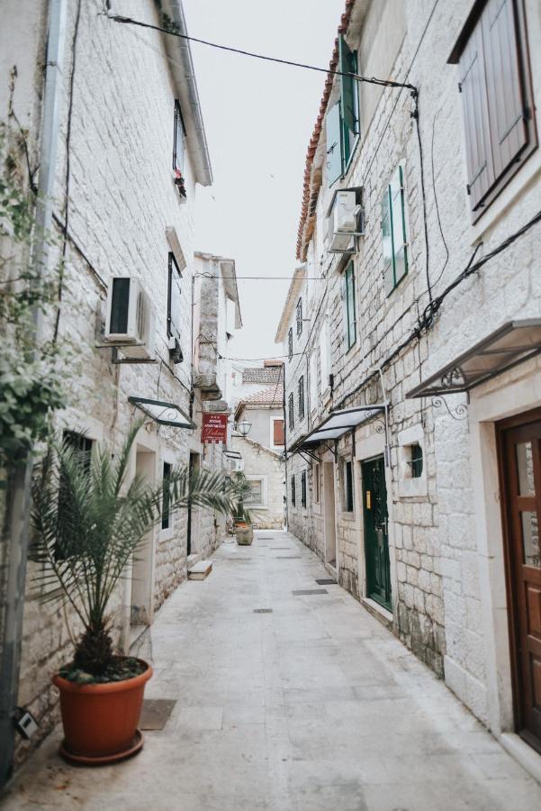 Luka'S Amber Rooms In The Center Of Trogir Kültér fotó