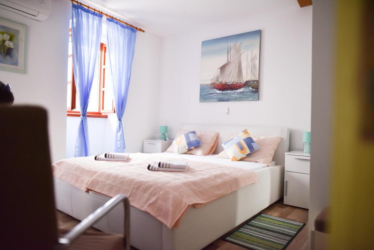 Luka'S Amber Rooms In The Center Of Trogir Kültér fotó